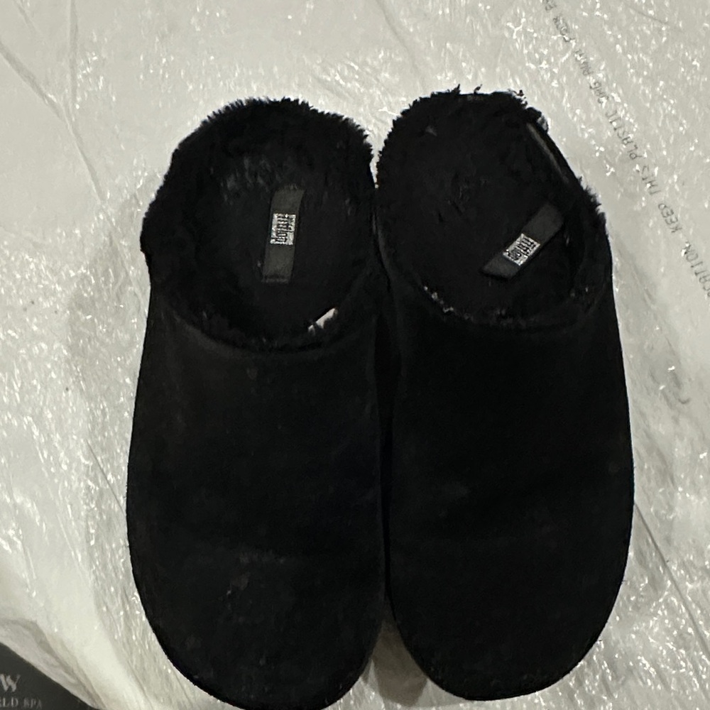 Black Fuzzy Slippers